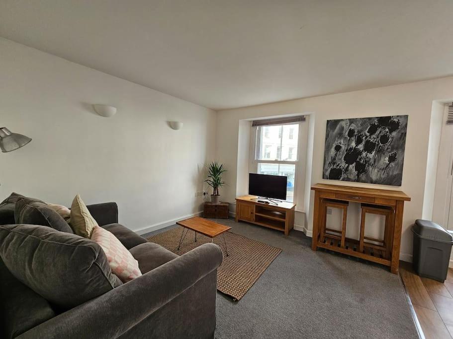 Beautiful And Bright !! Town/Harbour Apartment #1 Penzance Esterno foto